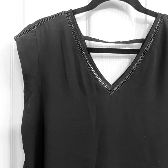 DR2 Women's Black Blouse Short Sleeve V-Neck Sheer Size Large - Picture 5 of 8